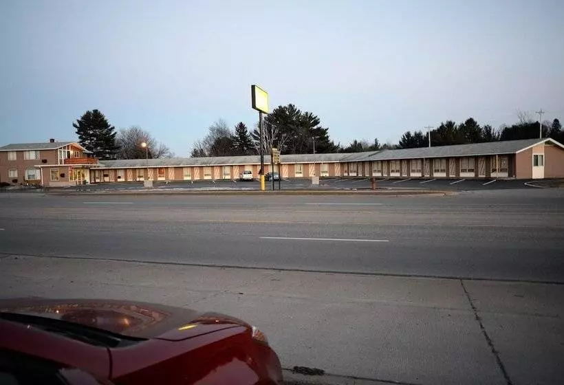 Мотель Budget Host Inn Iron Mountain