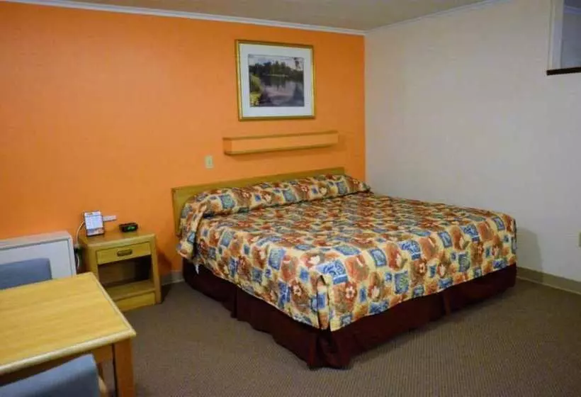 Мотель Budget Host Inn Iron Mountain