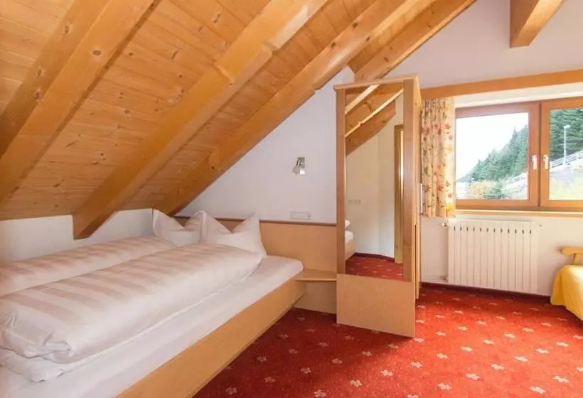 ホテル Garni Försterheim