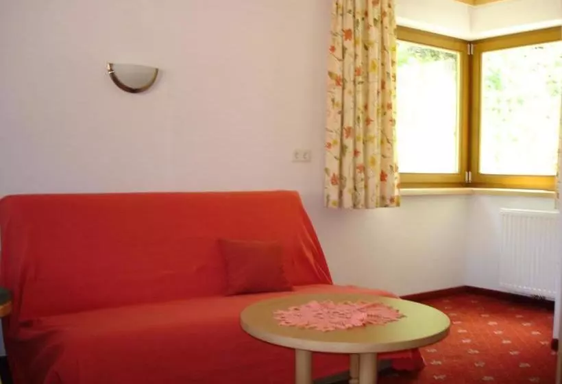 ホテル Garni Försterheim