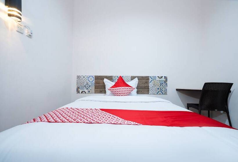 בית מלון כפרי Oyo 2285 Art Guest House Syariah