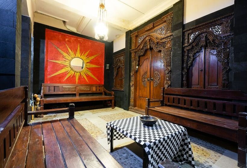 בית מלון כפרי Oyo 2285 Art Guest House Syariah