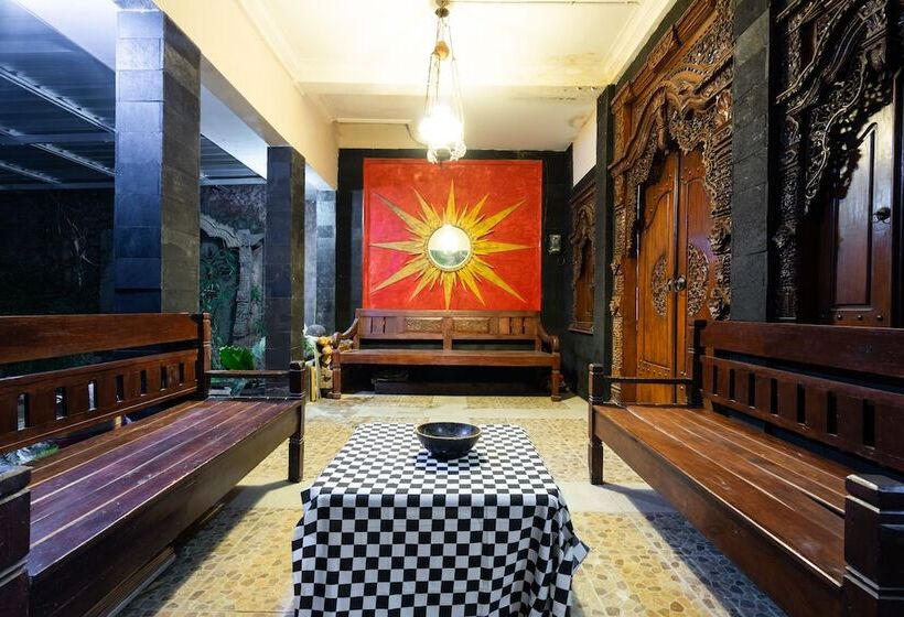 בית מלון כפרי Oyo 2285 Art Guest House Syariah