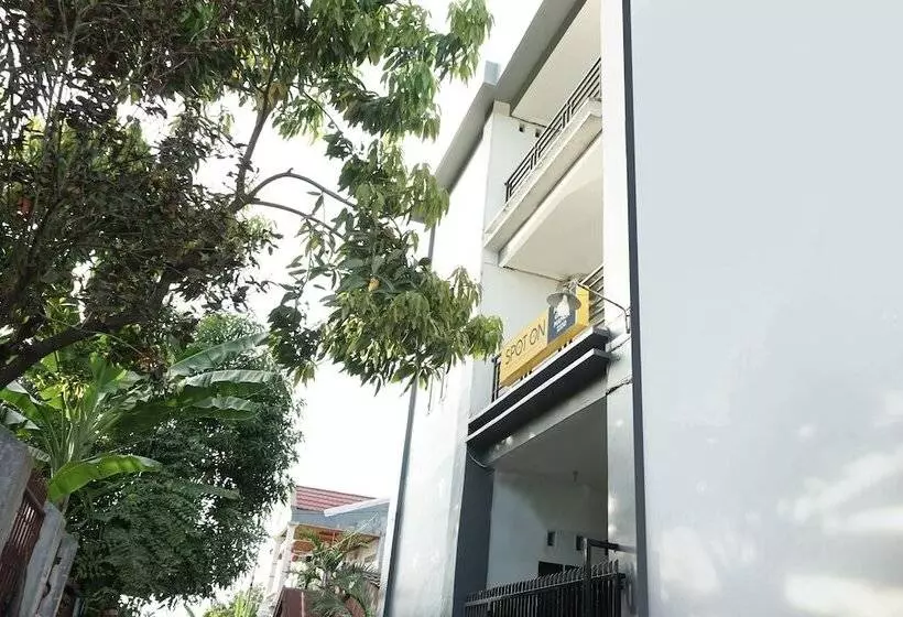 ホテル Spot On 2330 Pondok Grand Mamoa