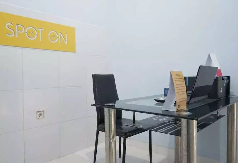 ホテル Spot On 2330 Pondok Grand Mamoa