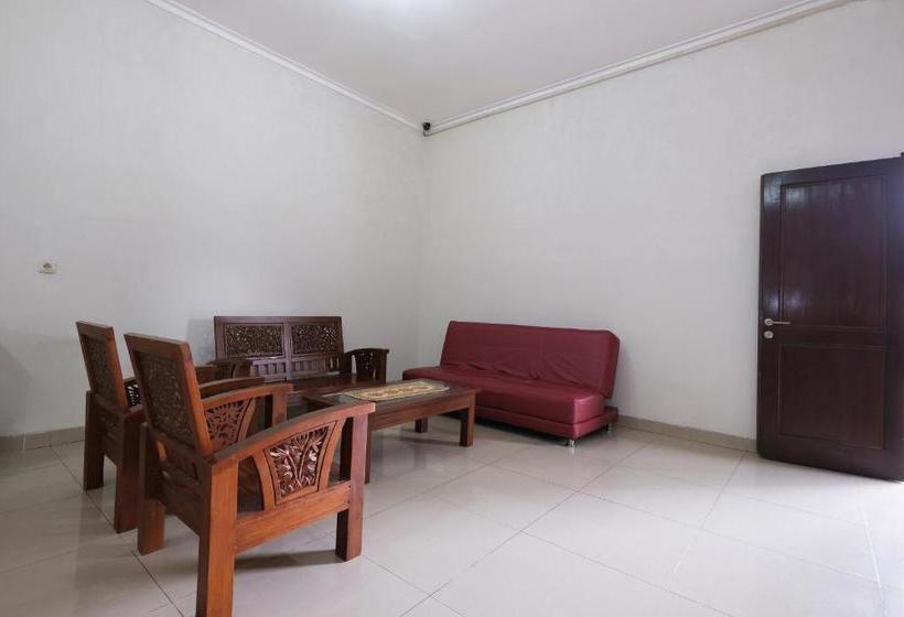 בית מלון כפרי Oyo 2231 D Kost