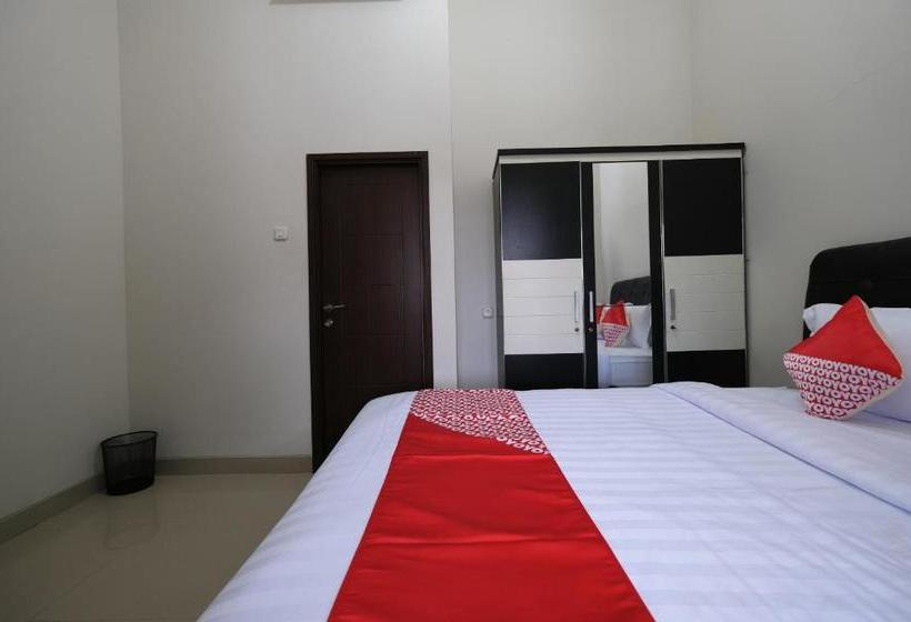 בית מלון כפרי Oyo 2231 D Kost