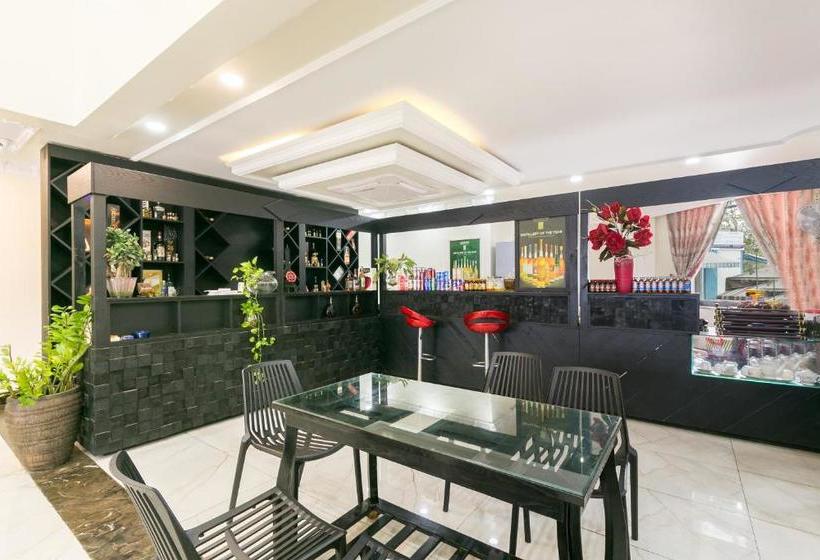 호텔 Oyo 628 Tăng Phát