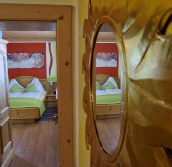 ペンション Berggasthof Karlbauer