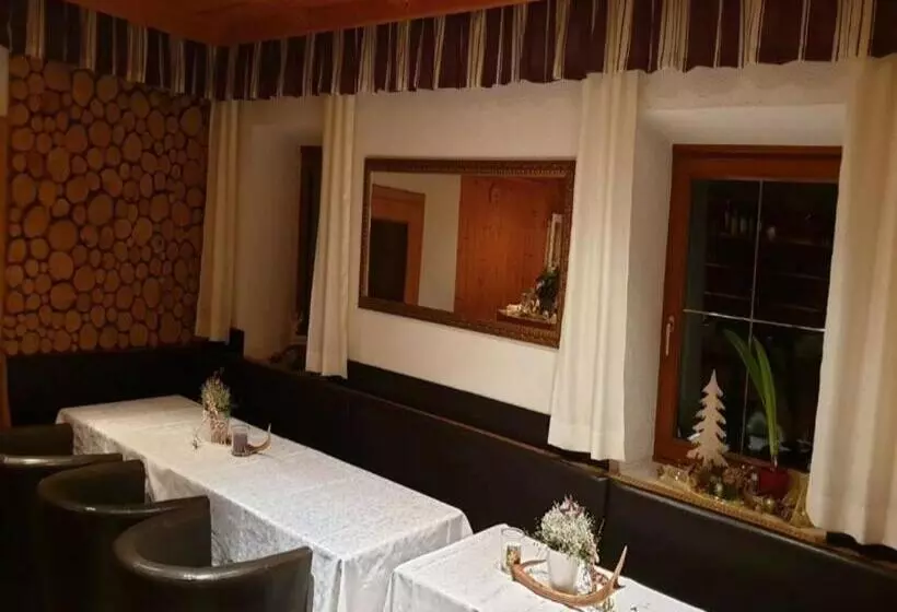 Majatalo Berggasthof Karlbauer