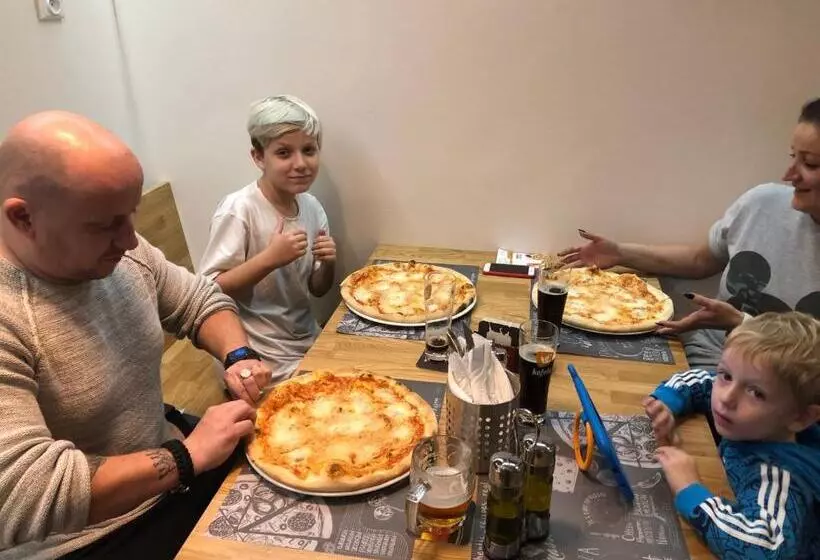 Majatalo Penzion&pizzerie U Massima