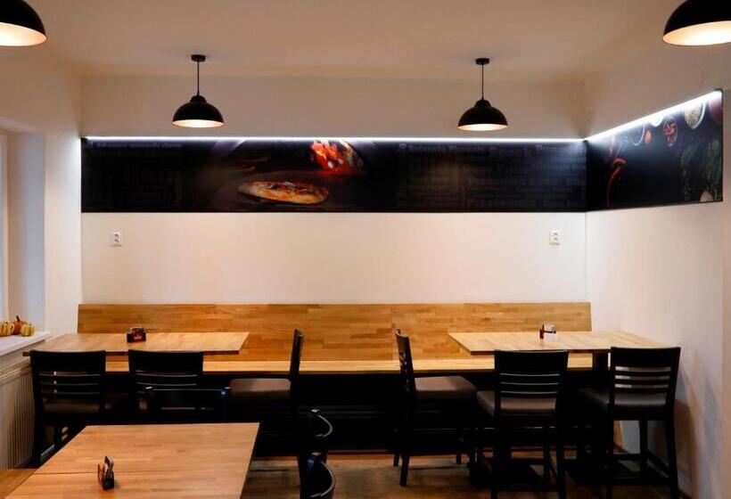 펜션 Penzion&pizzerie U Massima