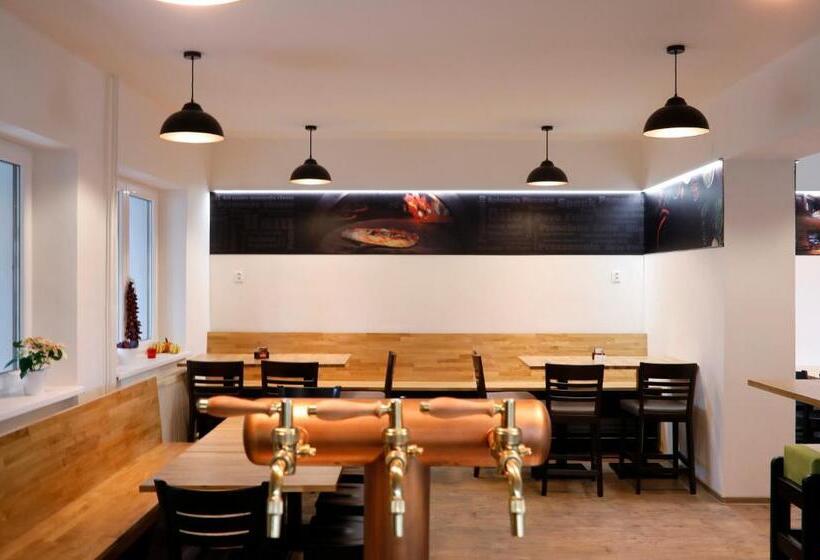 펜션 Penzion&pizzerie U Massima