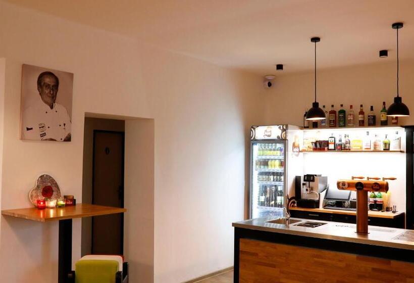 펜션 Penzion&pizzerie U Massima