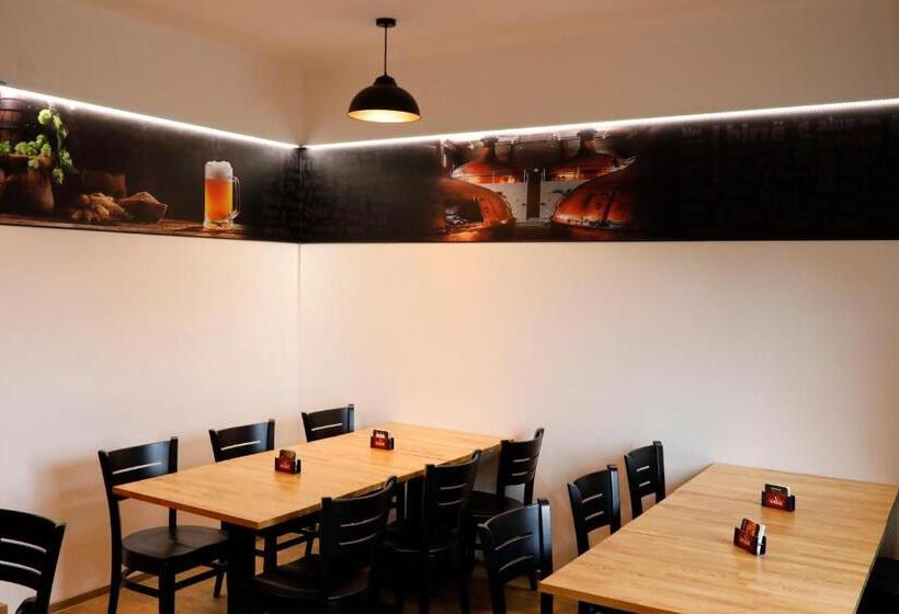 펜션 Penzion&pizzerie U Massima