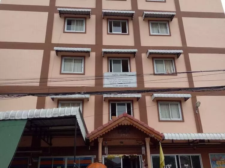 ホテル Baan Yuyuen