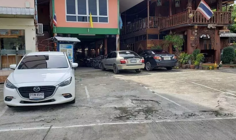 ホテル Baan Yuyuen