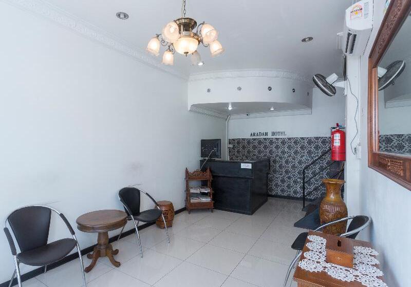 בית מלון כפרי Oyo 89621 Aradah