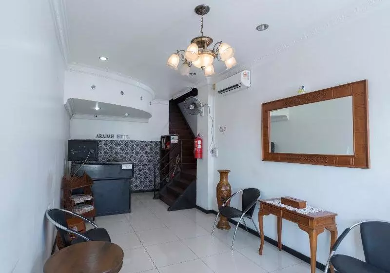 Hotelli Oyo 89621 Aradah