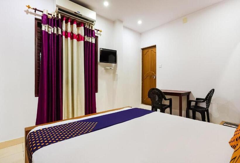 فندق Spot On Kk Lodge