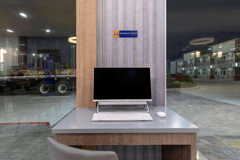 هتل Days Inn & Suites By Wyndham Downtown/university Of Houston