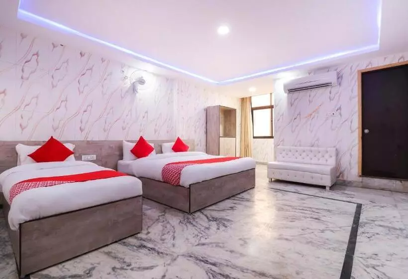 ホテル O Ghar Residency