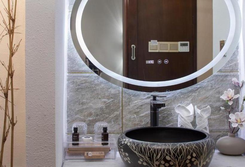 Hotel Floral  Fenghuang Feng Xue Ye Gui Ren