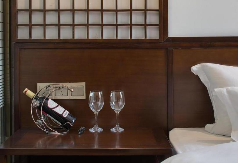 Hotel Floral  Fenghuang Feng Xue Ye Gui Ren