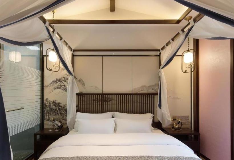 Hotel Floral  Fenghuang Feng Xue Ye Gui Ren