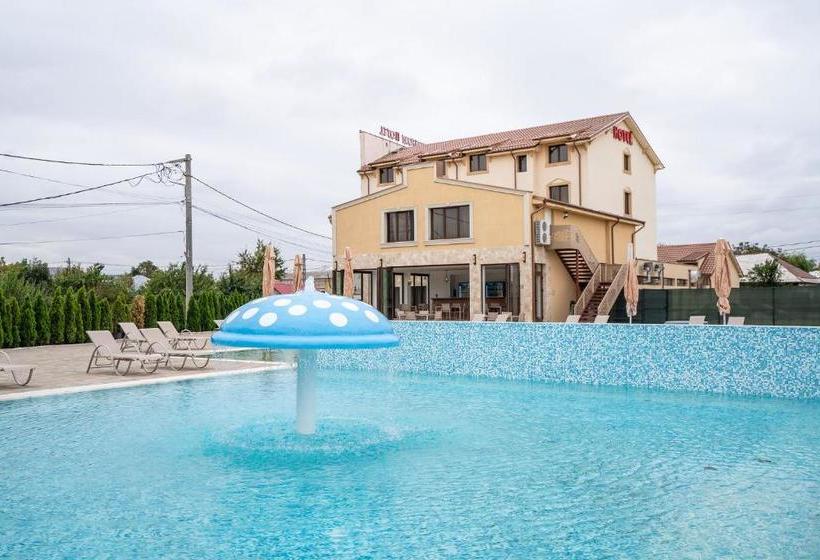 Red Confort Hotel Boutique