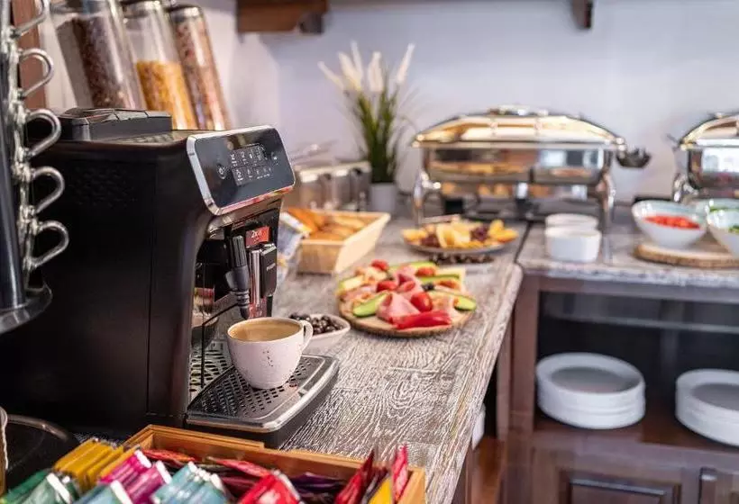 Red Confort Hotel Boutique