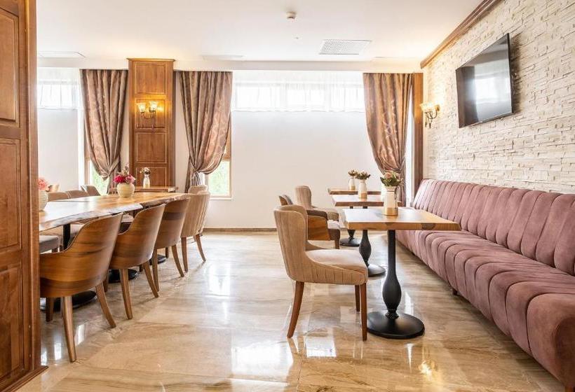 Red Confort Hotel Boutique