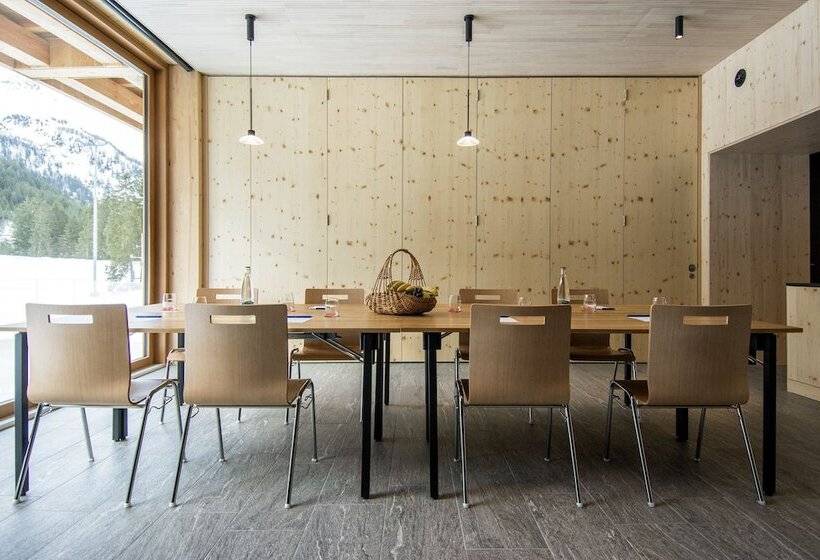 ホテル Campra Alpine Lodge & Spa