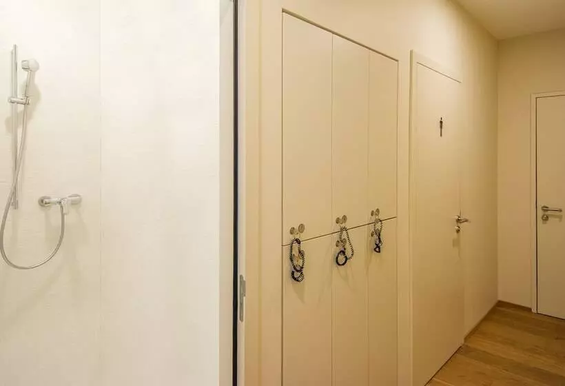 Hotelli Campra Alpine Lodge & Spa