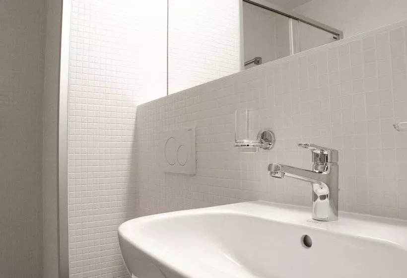 Hotelli Campra Alpine Lodge & Spa