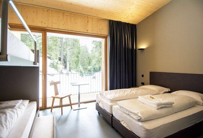 ホテル Campra Alpine Lodge & Spa