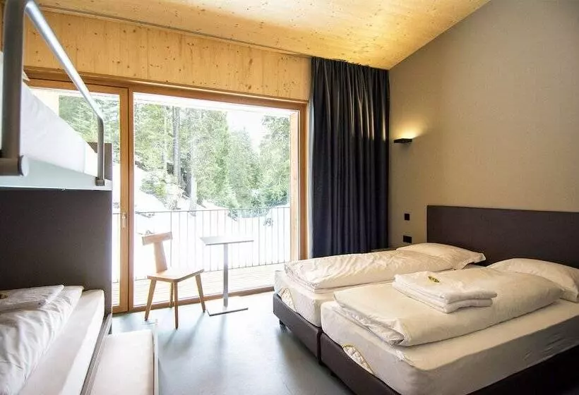 Hotelli Campra Alpine Lodge & Spa