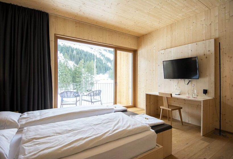ホテル Campra Alpine Lodge & Spa