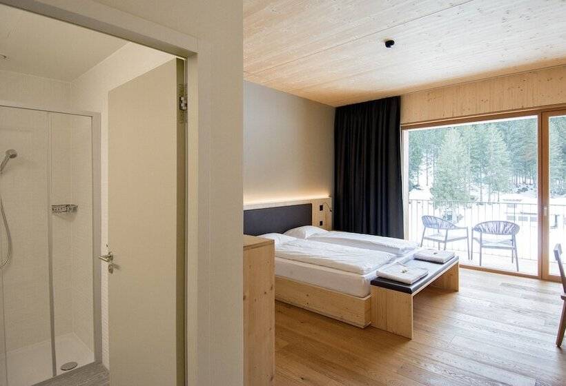 ホテル Campra Alpine Lodge & Spa