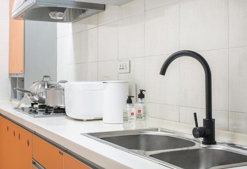 هتل Chongqing·yuzhong·xiaoshizi·