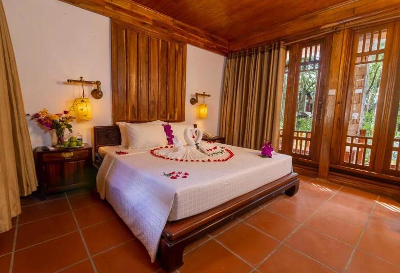 ホテル Old Town Resort Phu Quoc