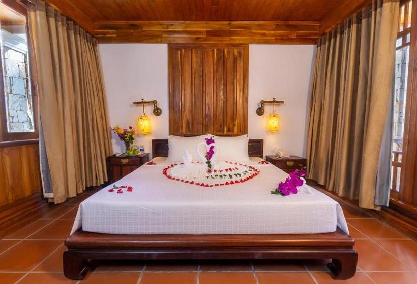 ホテル Old Town Resort Phu Quoc