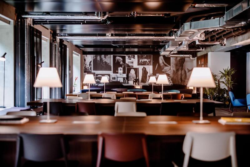 فندق The Flag West M