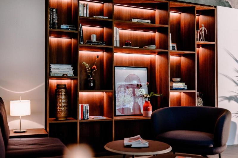 فندق The Flag West M