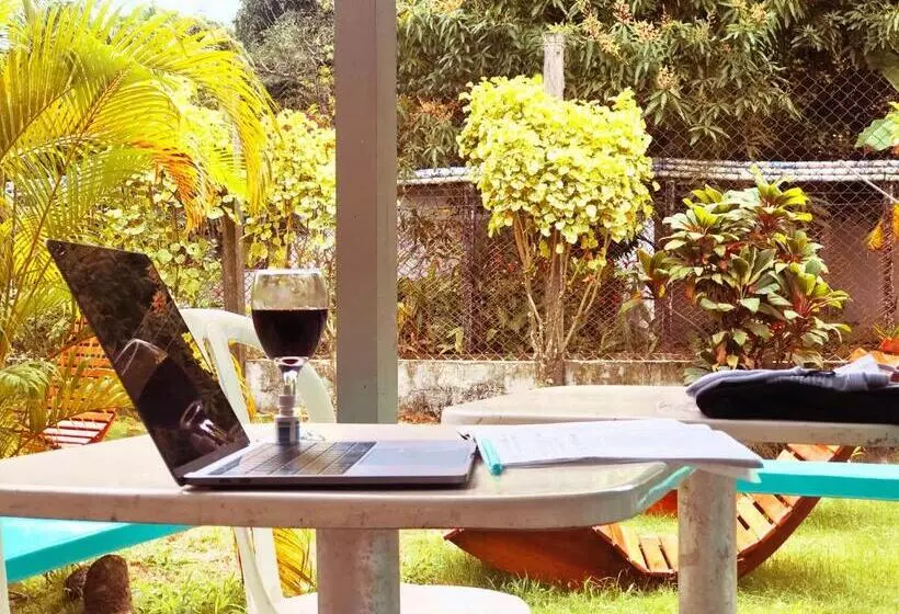 Hotelli Cabañas Los Almendros