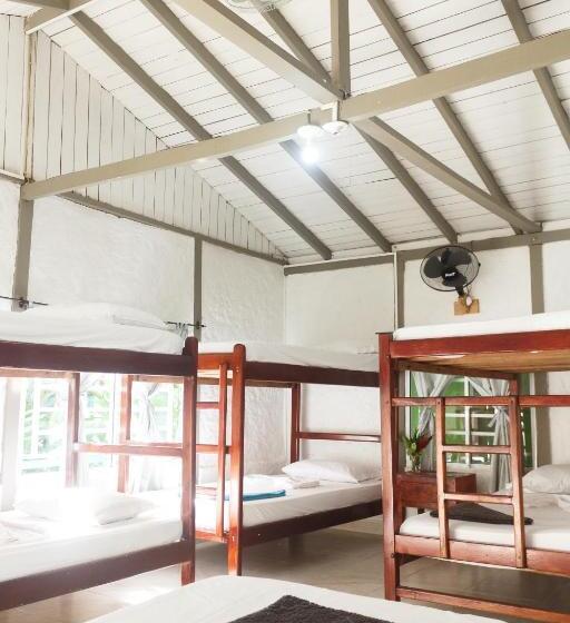 Hotel Cabañas Los Almendros