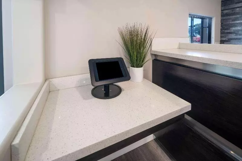 Hotelli Days Inn By Wyndham Galt   Elk Grove South