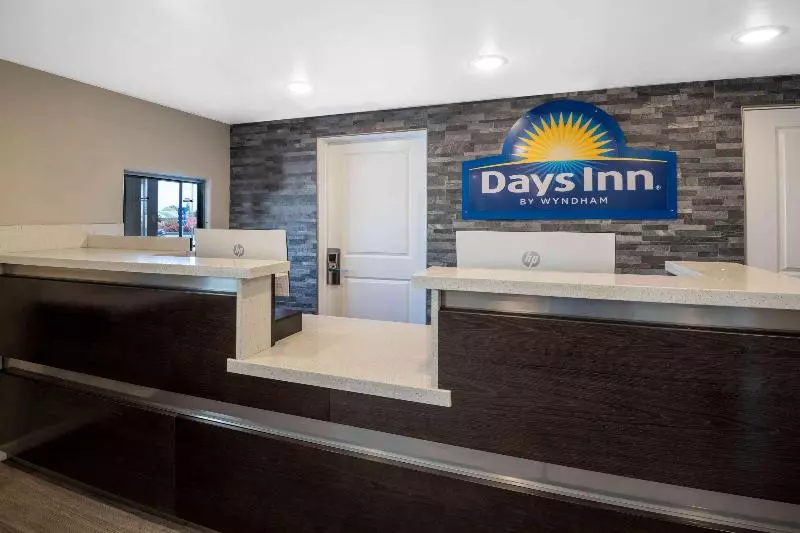Hotelli Days Inn By Wyndham Galt   Elk Grove South