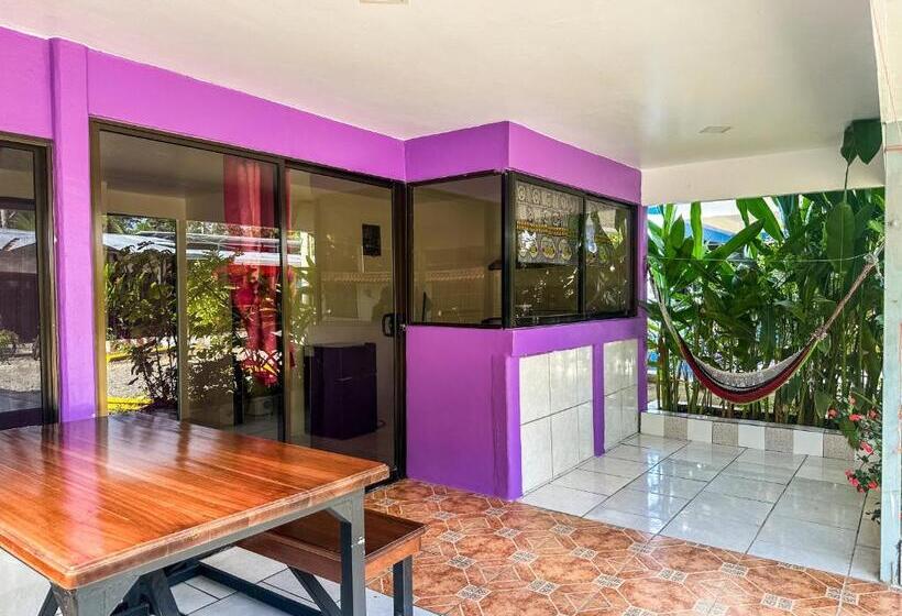 پانسیون Casitas Coloradas Puerto Viejo