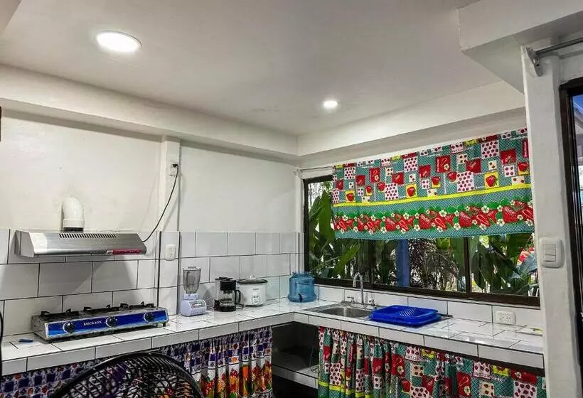 ペンション Casitas Coloradas Puerto Viejo